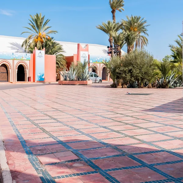 installation et pose divers supports publicitaires palmeraie