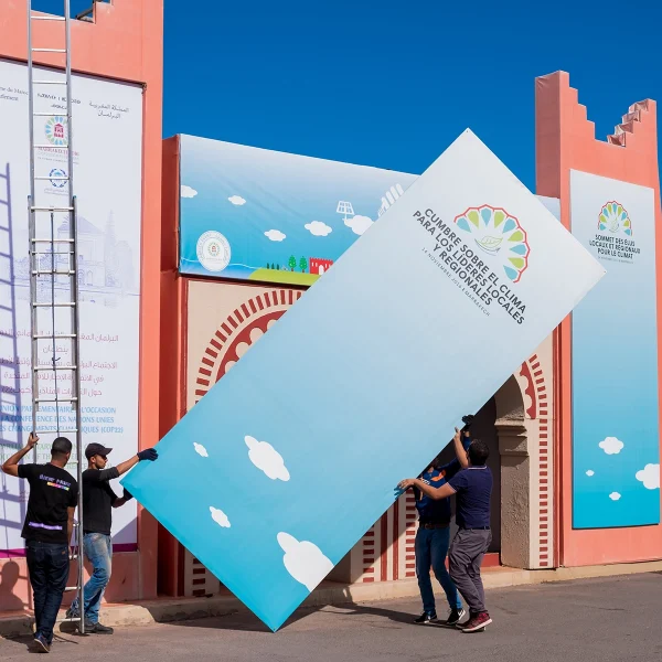 installation et pose divers supports publicitaires